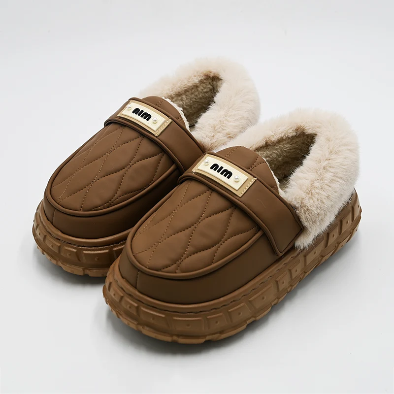 Bakit Mahalaga ang Pagsuot ng Tamang Tsinelas sa Bahay