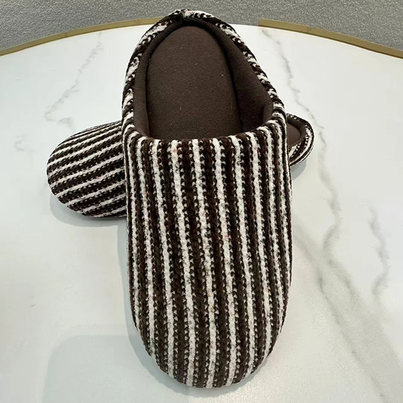 Home tahimik na tsinelas